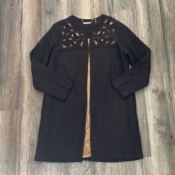 Soft Surroundings Jackets & Blazers - Soft Surroundings 100% Wool Cape Coat Gold Satin Lining Cut Out Collar Pattern M